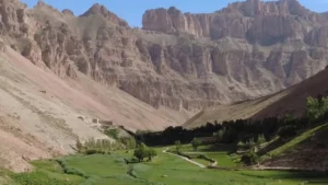 zagros-daglarindan-kopus-turkiyenin-altinda-devasa-bir-yarik-kesfedildi-ujiq