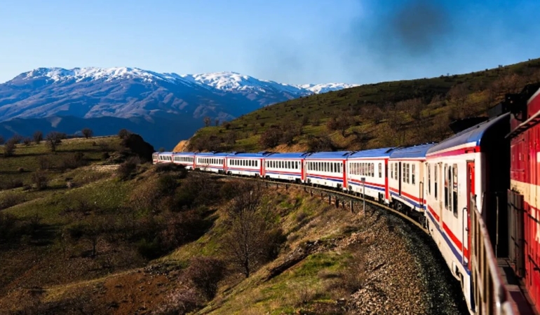 Diyarbakır Ekspres yeniden yolcularıyla buluşuyor